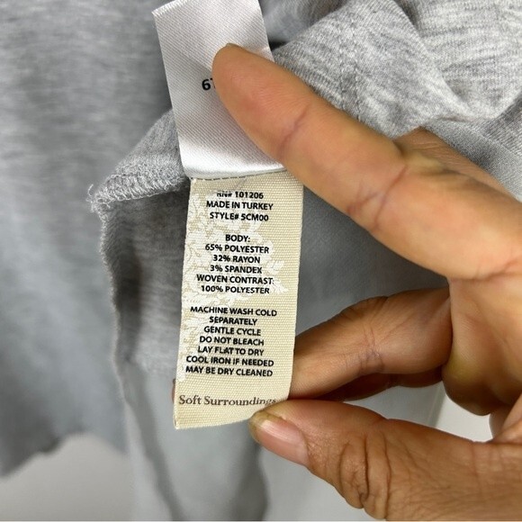 Soft surroundings mixed texture gray long blouse size 1X - Picture 5 of 5